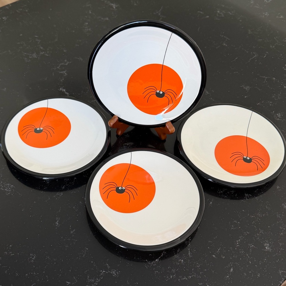 Tag Spider Halloween Appetizer Plates (4)